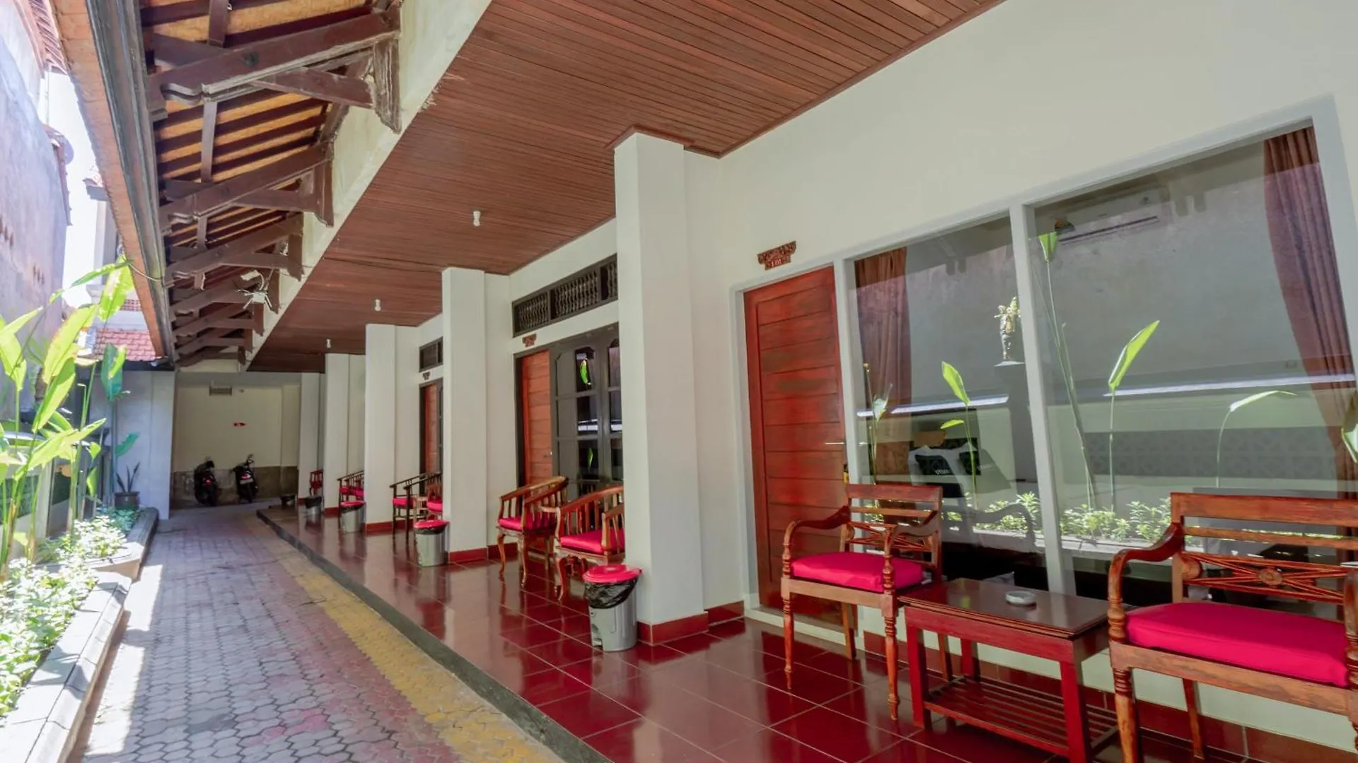 Urbanview Hotel Rasa Sayang Inn Tanjung Benoa Bali Kuta Selatan Indonesia