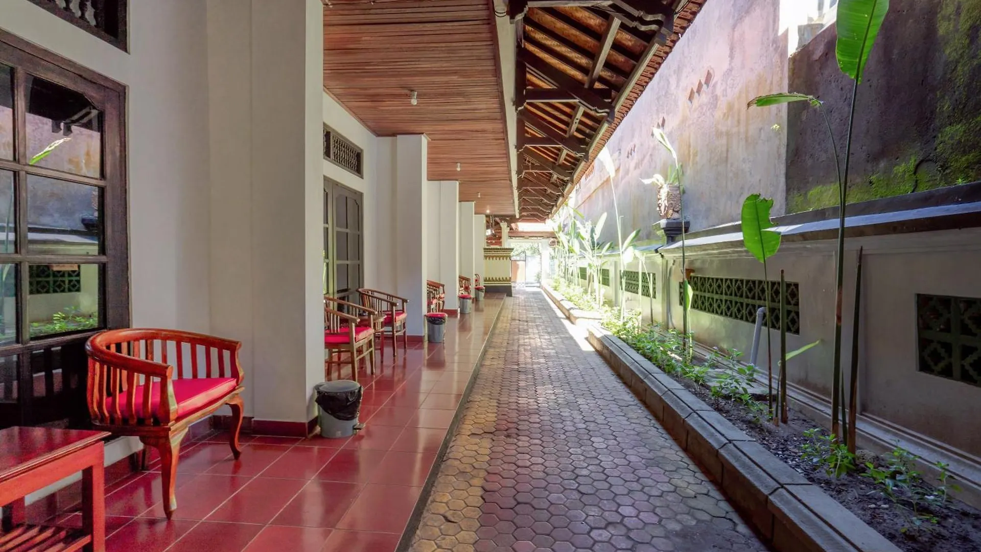 Urbanview Hotel Rasa Sayang Inn Tanjung Benoa Bali Kuta Selatan